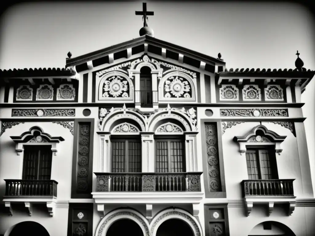 Detalle arquitectónico de la Posada Mirador de Guadalupe, con encanto histórico y ornamentos impresionantes