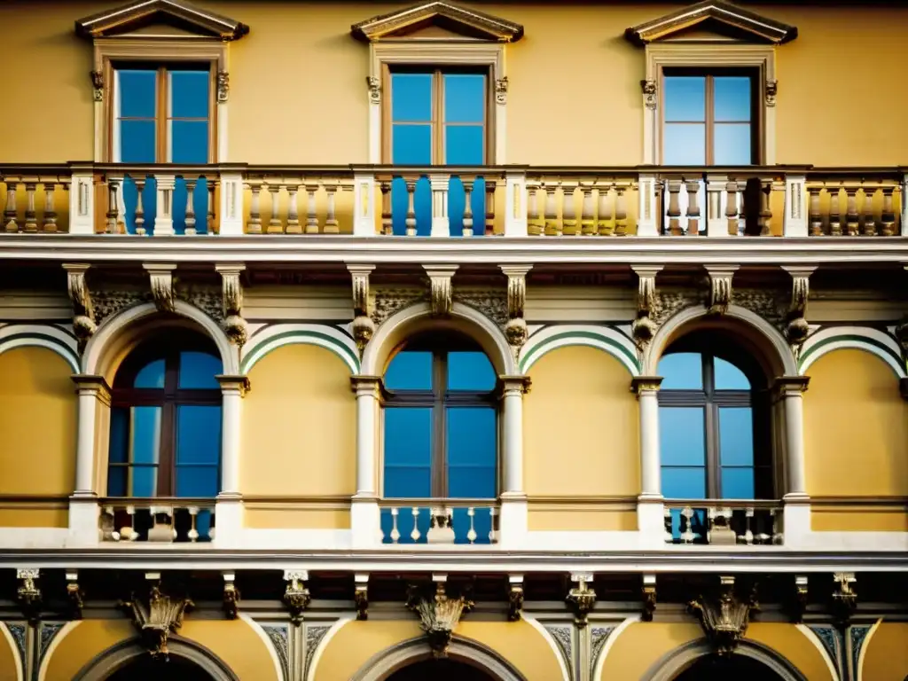 Detalle de la fachada del Palazzo Medici Riccardi en Florencia, Italia, influencia del alto renacimiento en la arquitectura contemporánea