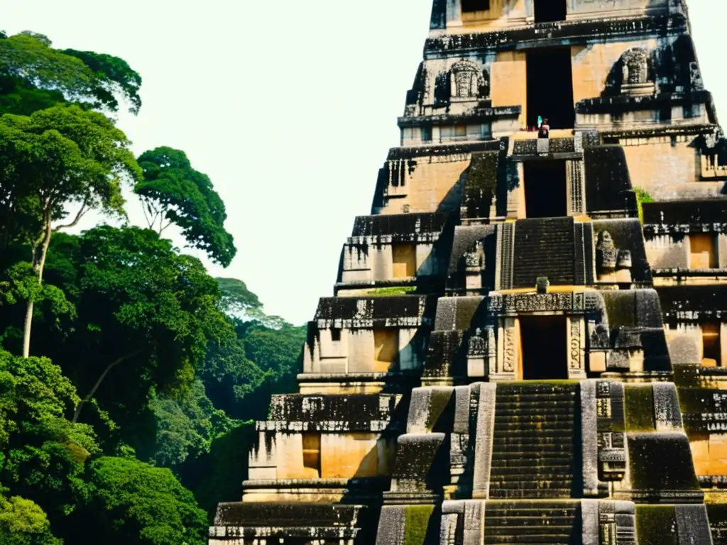 Detalles arquitectónicos de la ciudad maya de Tikal, evocando la grandeza de la arquitectura de civilizaciones desaparecidas