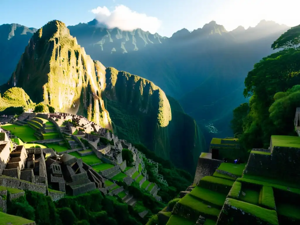 Espléndida arquitectura inca de Machu Picchu con relieves, musgo y paisaje montañoso neblinoso al amanecer, evocando misterio y belleza histórica