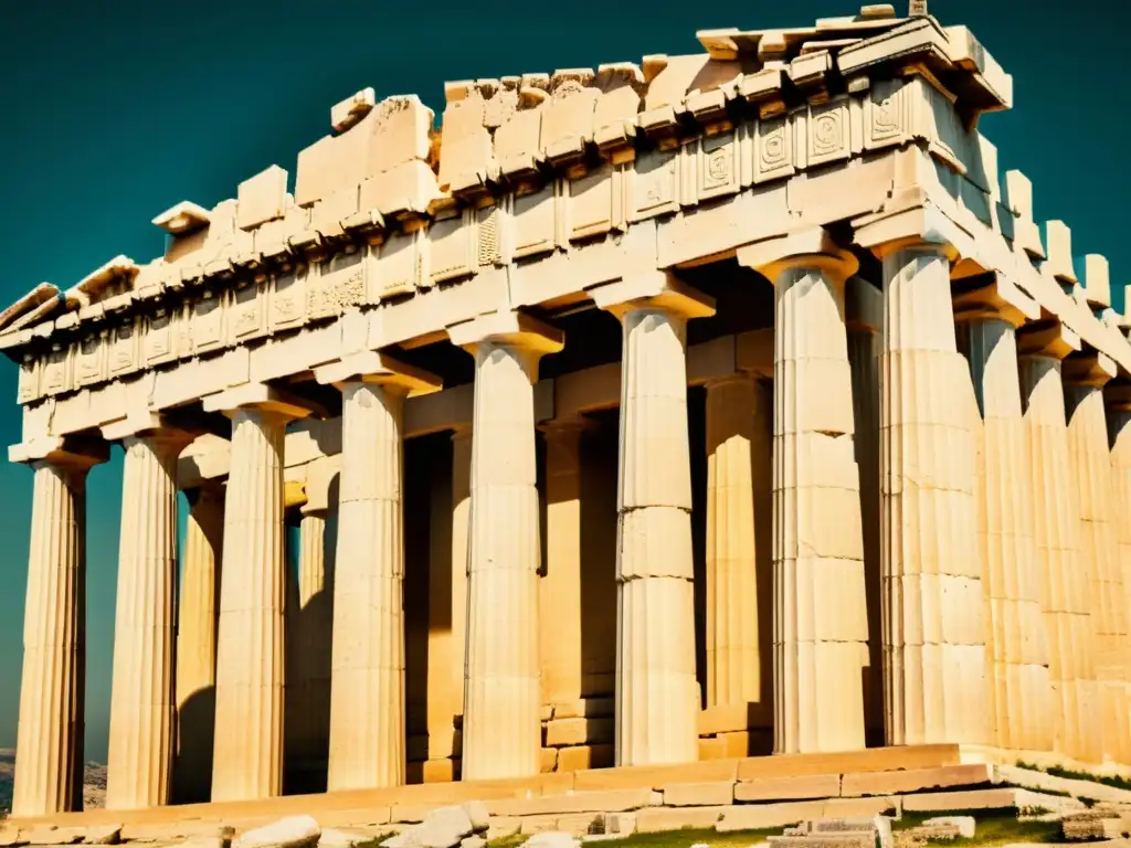 Descubriendo la majestuosidad de la antigua arquitectura griega en el Parthenon: columnas dóricas, esculturas y el paso del tiempo